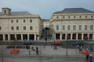 Street Scene Bath